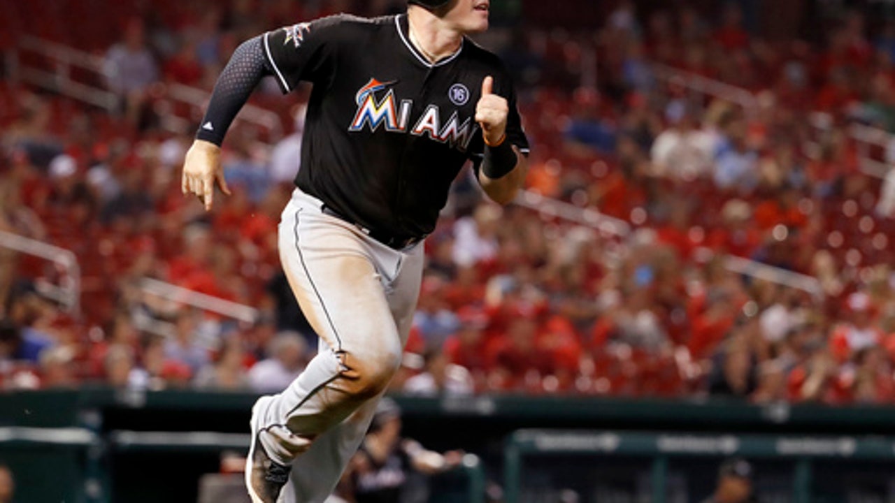 Stanton homers twice to lead Marlins past Cardinals 9-6 (Jul 05, 2017)